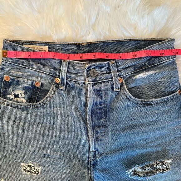 Women’s 501 Levi’s - Picture 11 of 12
